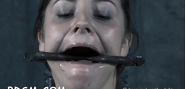  Beauty in latex costume gets wild snatch and anal prodding
